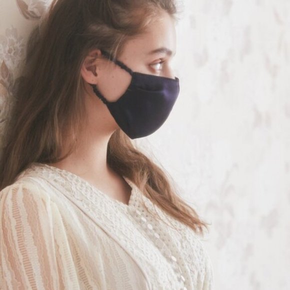 Maison de Fleur satin navy blue mask - Picture 2 of 5